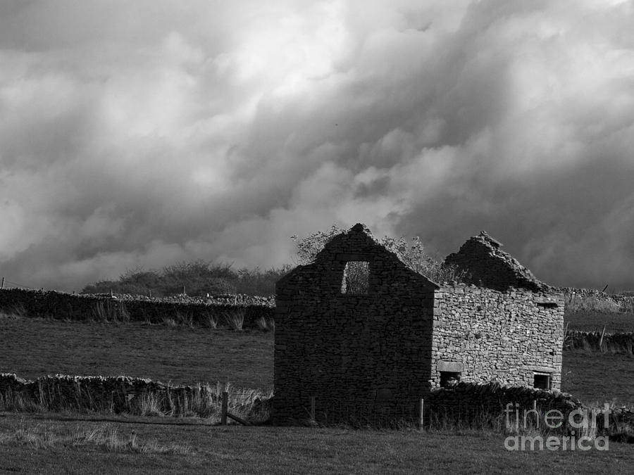 Peak district barn Photograph by Steev Stamford