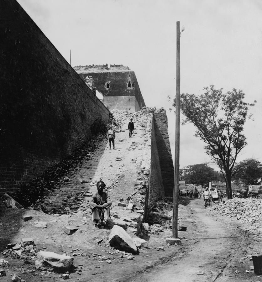 Peking China - Dead Mans Climb - Southern Gate - c 1902 Photograph by International  Images