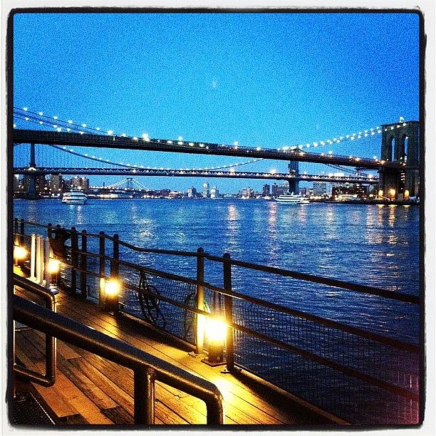 Brooklyn Bridge Photograph - Pier 17 by Amy Lanza