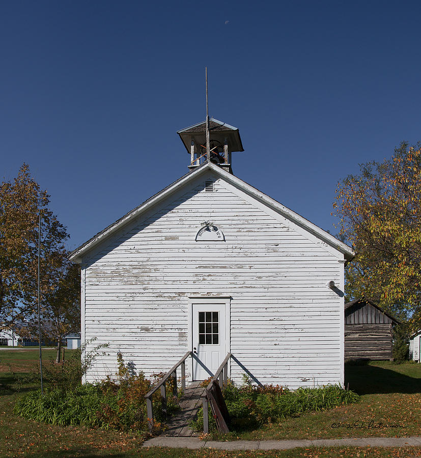 Pittsburg Dist. No. 8 Schoolhouse Photograph by Ed Peterson
