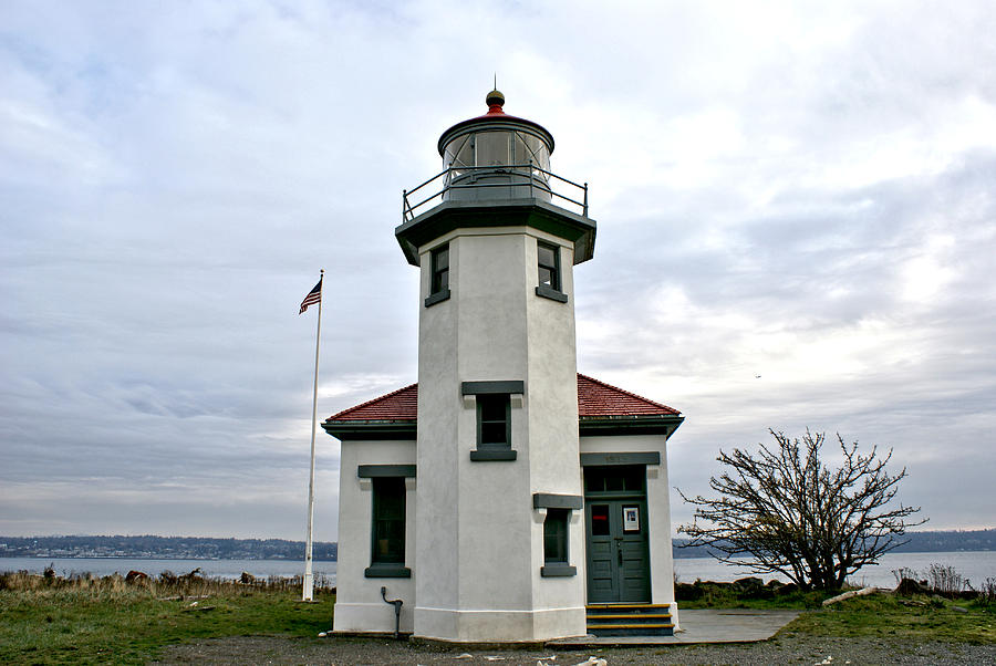 Point Robbinson Light Houe  Photograph by Rob Green