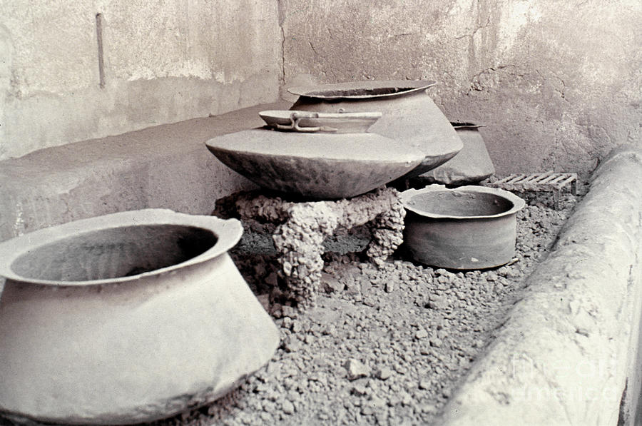 Pompeii: Cooking Pots Photograph by Granger