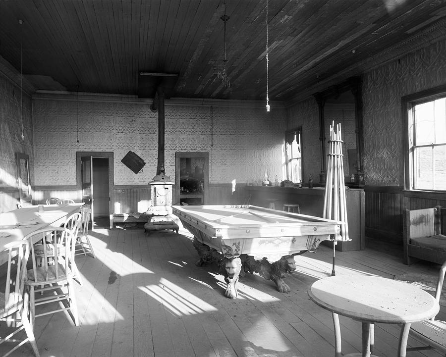 Pool Table - Bodie Photograph by Jan W Faul