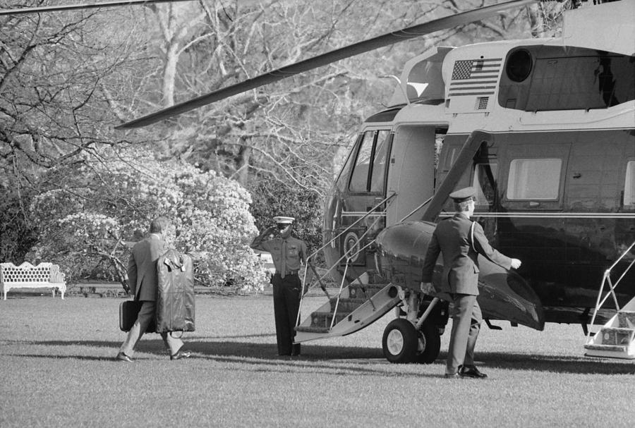 President Jimmy Carter Walking Photograph by Everett - Fine Art America