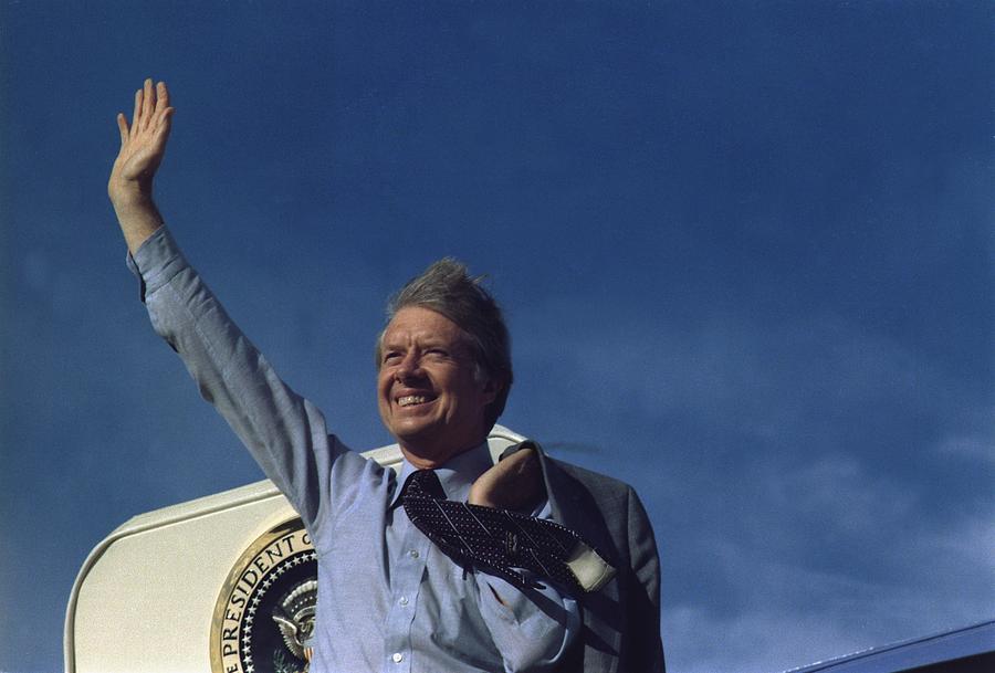 President Jimmy Carter Waving From Air Photograph by Everett