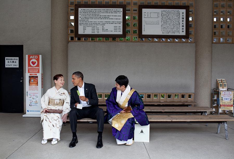 President Obama Enjoying A Green Tea Photograph by Everett