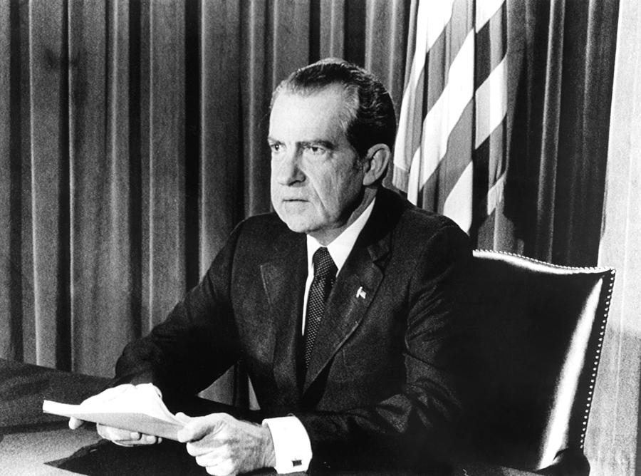 President Richard Nixon Announcing Photograph by Everett - Fine Art America