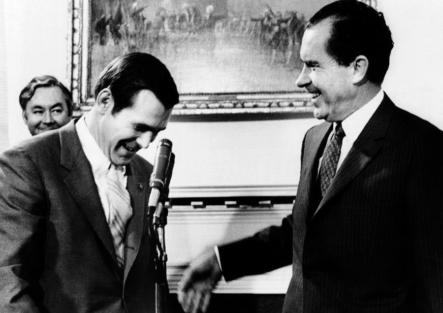 President Richard Nixon With Rep Photograph By Everett - Fine Art America