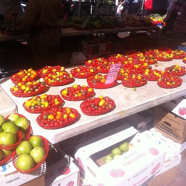Pretty Tomatoes At Farmers Market Photograph by Cara Kliefoth