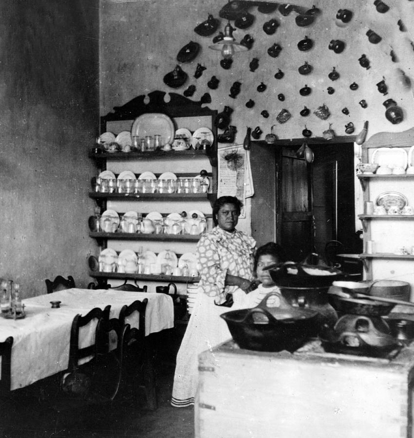 Puebla Mexico - Restaurant -  c 1908 Photograph by International  Images
