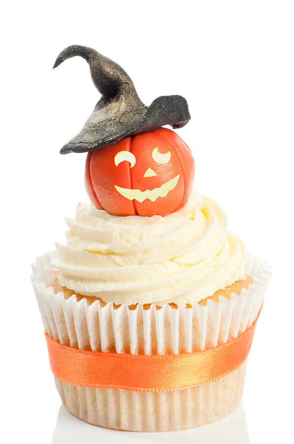 Halloween Photograph - Pumpkin With Witches Hat by Amanda Elwell