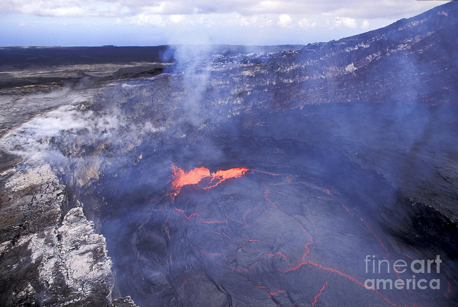 Puu Oo Vent At Kilauea Volcano Photograph by Greg Dimijian