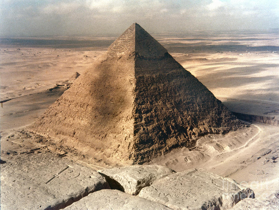 Pyramid Of Khafre At Giza Photograph by Granger