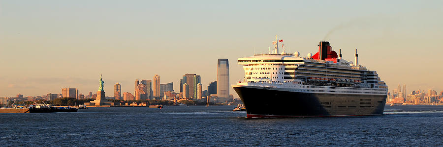Queen Mary 8 Photograph by Andrew Fare