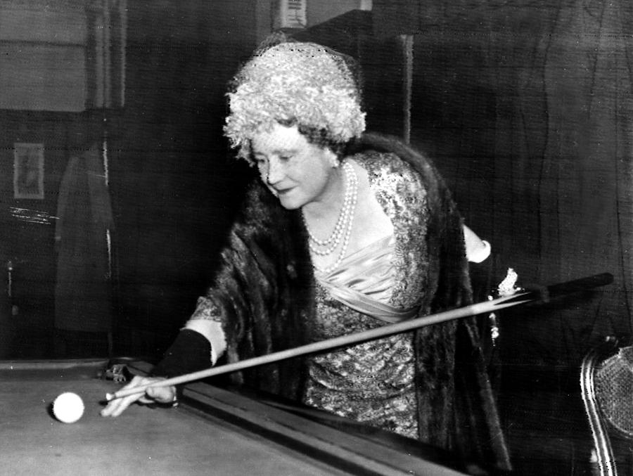 Queen Mother, Playing Pool At Londons Photograph by Everett