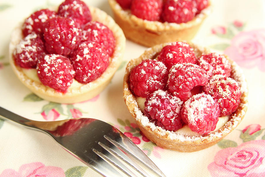 Cake Photograph - Raspberry tarts by Isabel Poulin