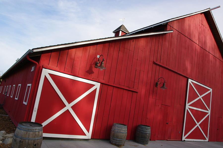 Red Barn Photograph by Jeff Lowe - Fine Art America