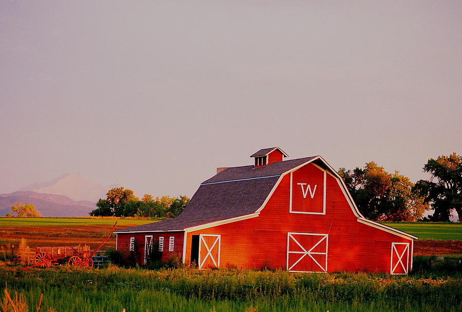 Red barn with wagon Photograph by Trent Mallett