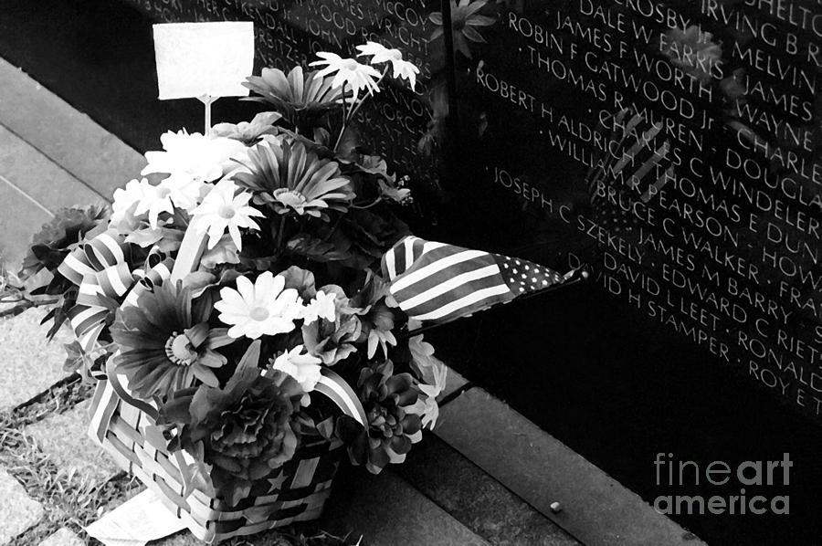 Remembrance At Vietnam Memorial Photograph by Susan Stevenson