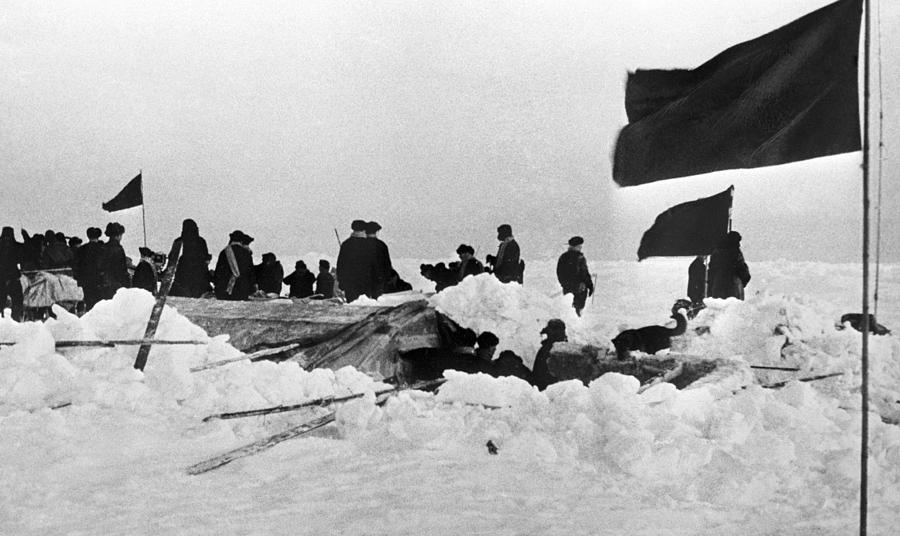 Rescue Of Soviet Arctic Expedition, 1938 Photograph by Ria Novosti