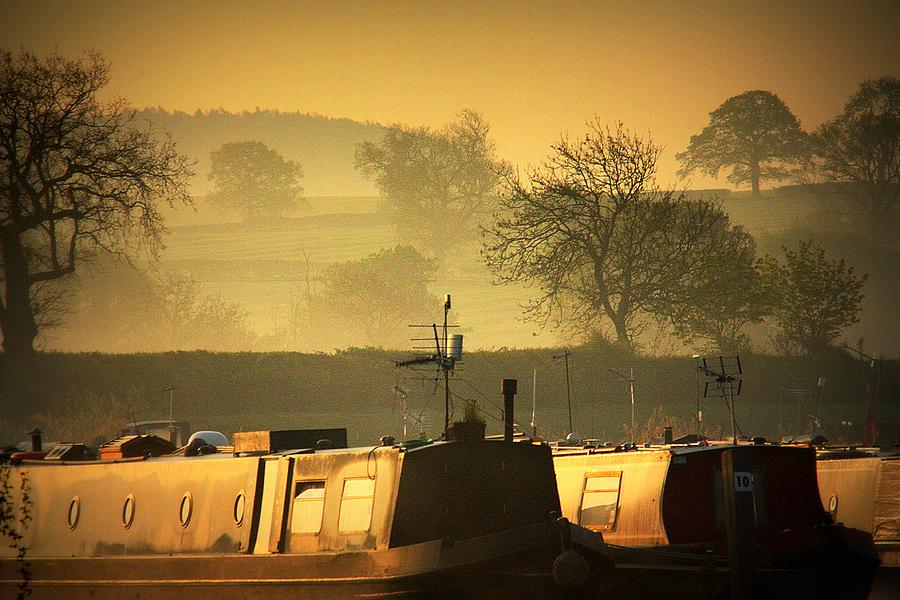 Resting narrowboats Photograph by Linsey Williams
