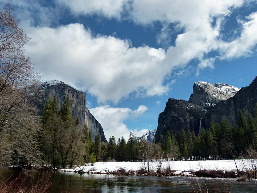 River View of Yosemite Valley in Winter Photograph by Jeff Lowe