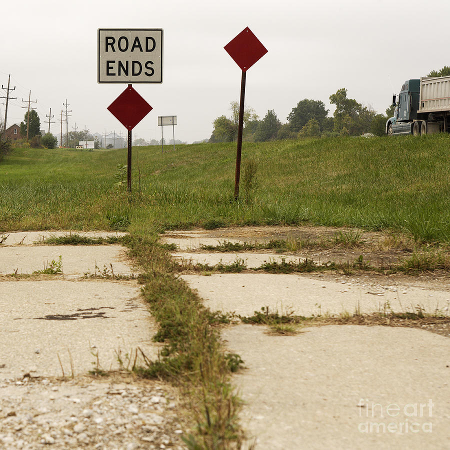 Keep following the road you see the hospital что надо вставить