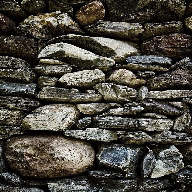 Pattern Photograph - Rock wall by Jordi Codina