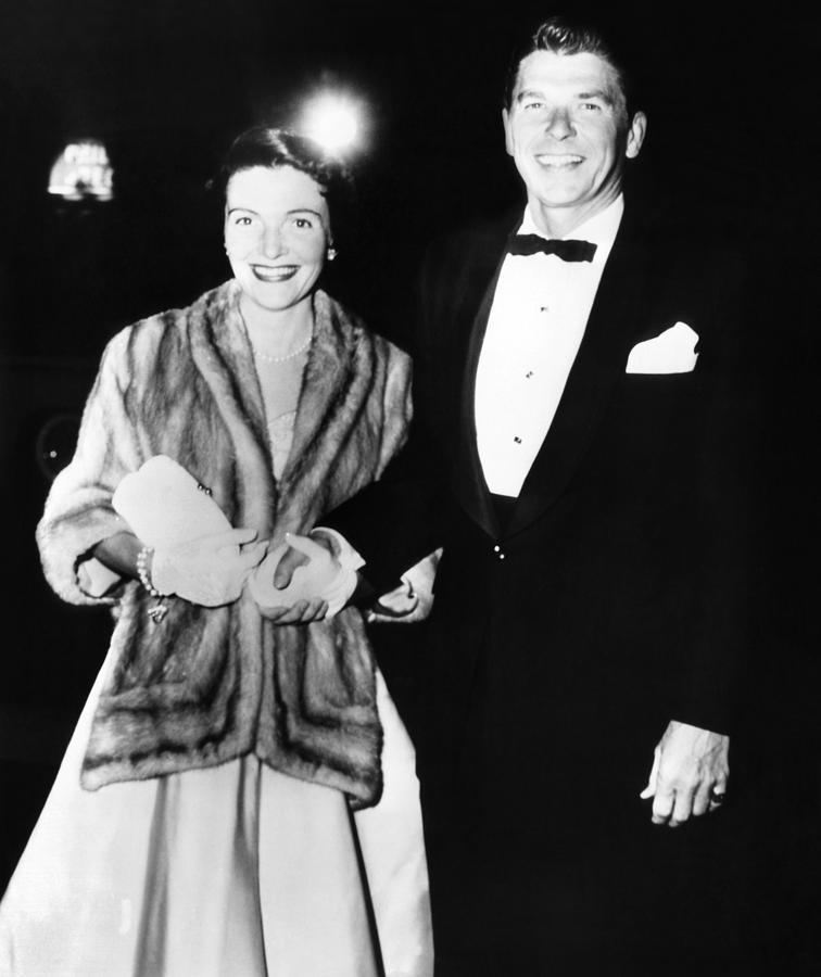 Hollywood Photograph - Ronald And Nancy Reagan Attended by Everett