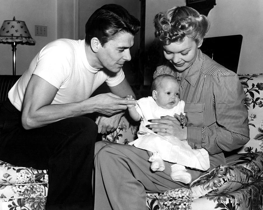 Ronald Reagan, Maureen Reagan, Jane Photograph by Everett - Fine Art ...