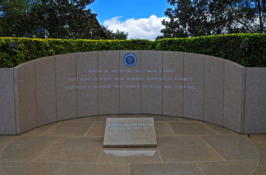 Ronald Reagan Memorial Photograph by Lynn Bauer