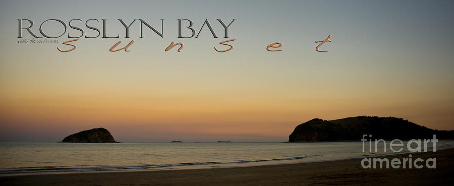 Rosslyn Bay Sunset Photograph by Vicki Ferrari