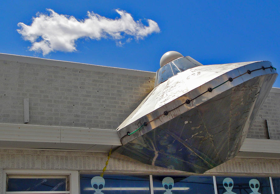 Alien Photograph - Roswell Alien Spacecraft by Gregory Dyer