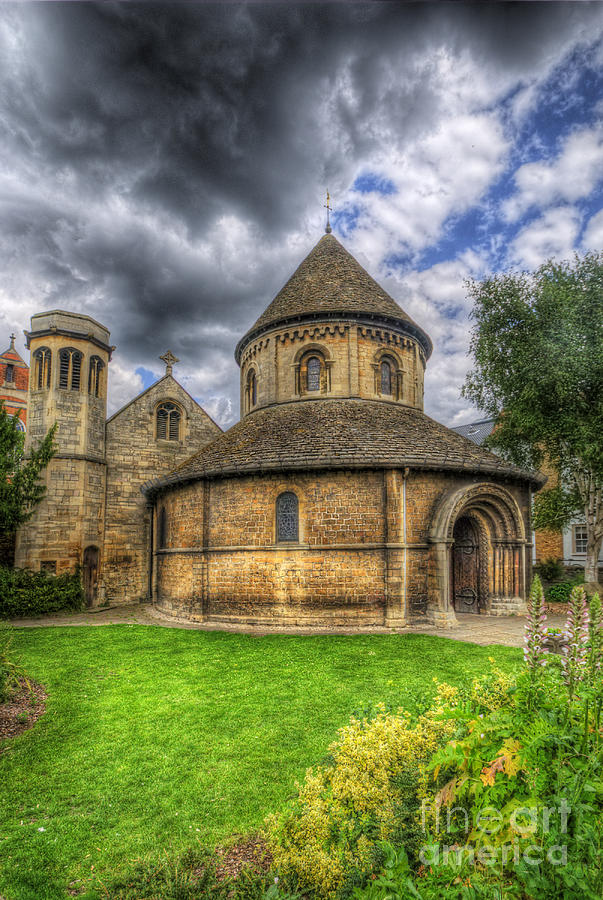 Round Church Of The Holy Sepulchre Photograph by Yhun Suarez