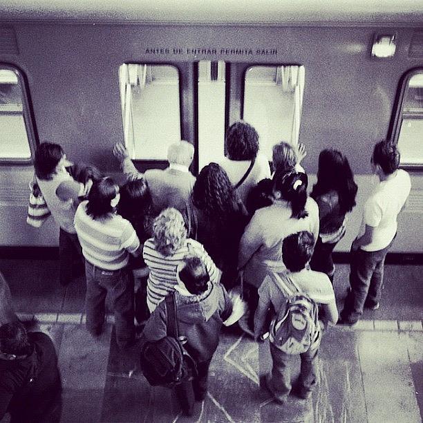 Film Photograph - Rush. #film #mexicocity #subway by El Cualquiera