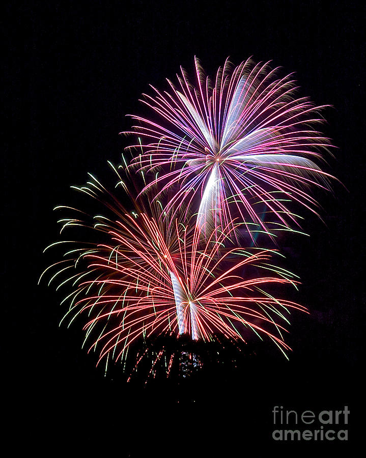 RVR Fireworks 125 Photograph by Mark Dodd