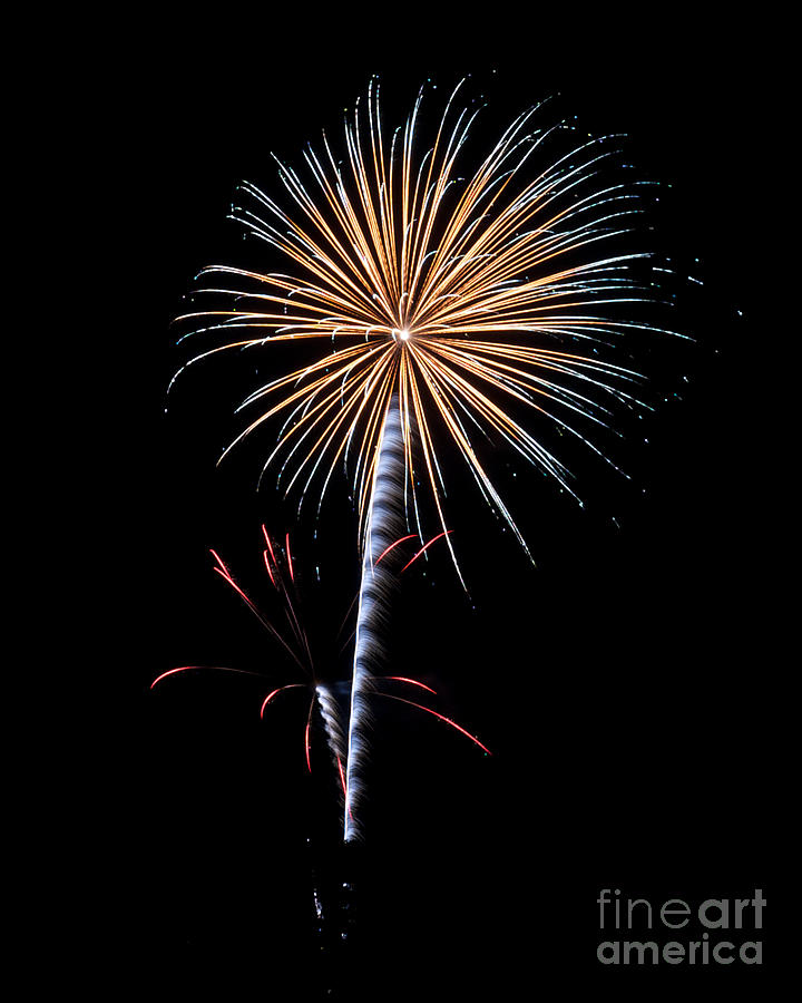 Fireworks Photograph - RVR Fireworks 89 by Mark Dodd
