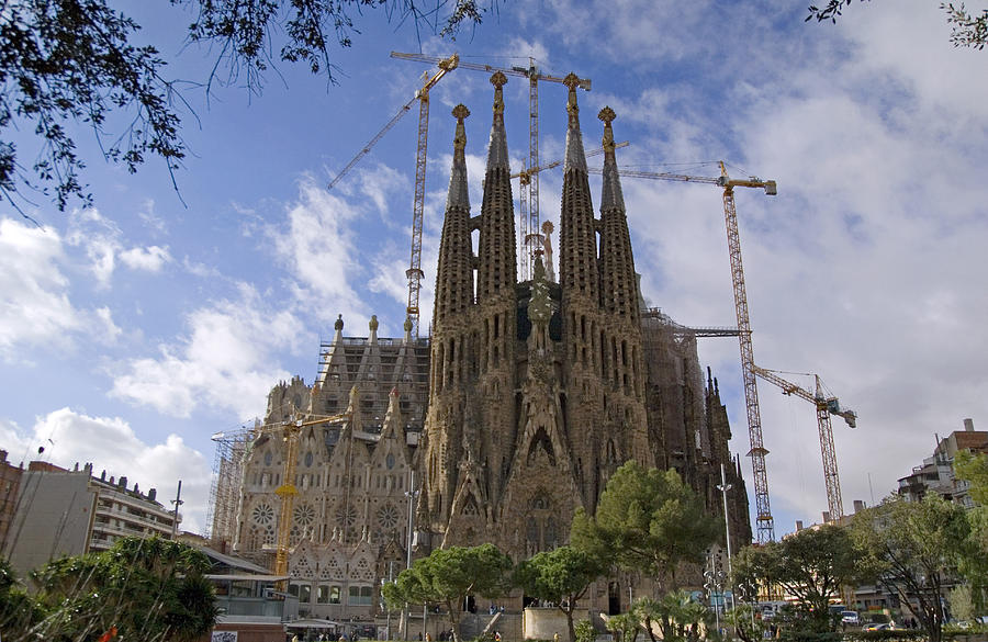Sagrada Familia Photograph by Rod Jones