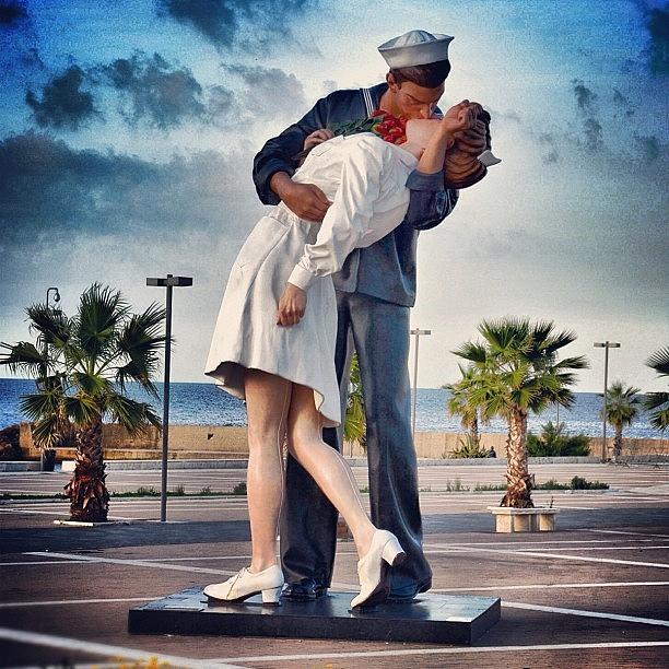 Summer Photograph - Sailor Kissing A Nurse Statue In by Heather Meader