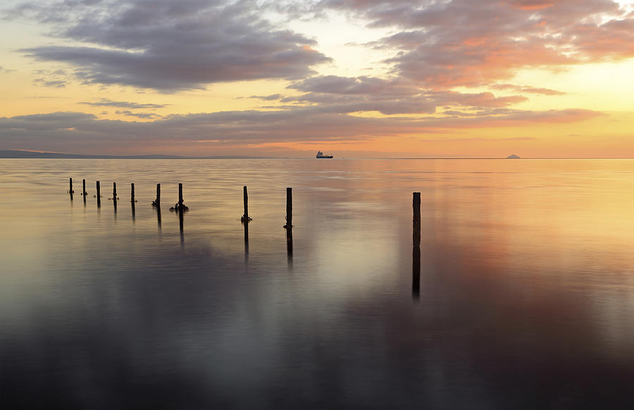 Sunset Photograph - Saltcoats Seascape by Grant Glendinning