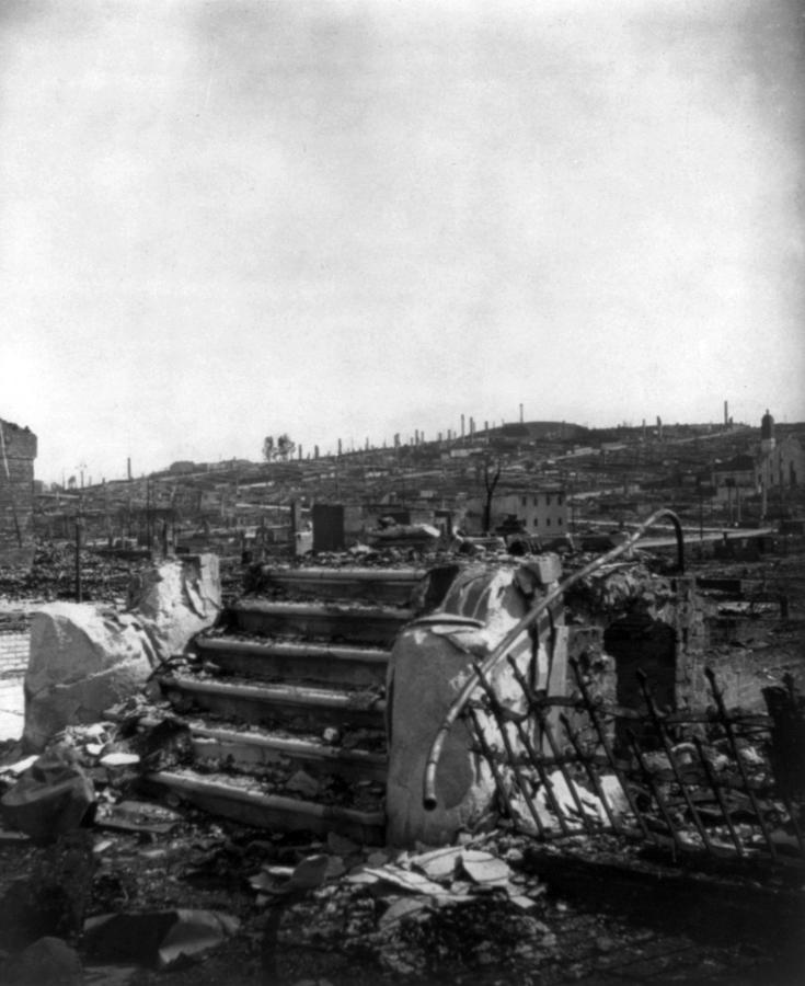 San Francisco Earthquake and Fire - c 1906 Photograph by International  Images