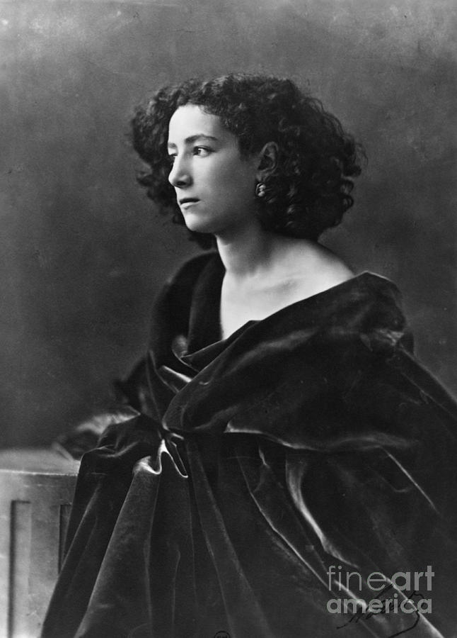 Sarah Bernhardt, French Actress Photograph by Photo Researchers