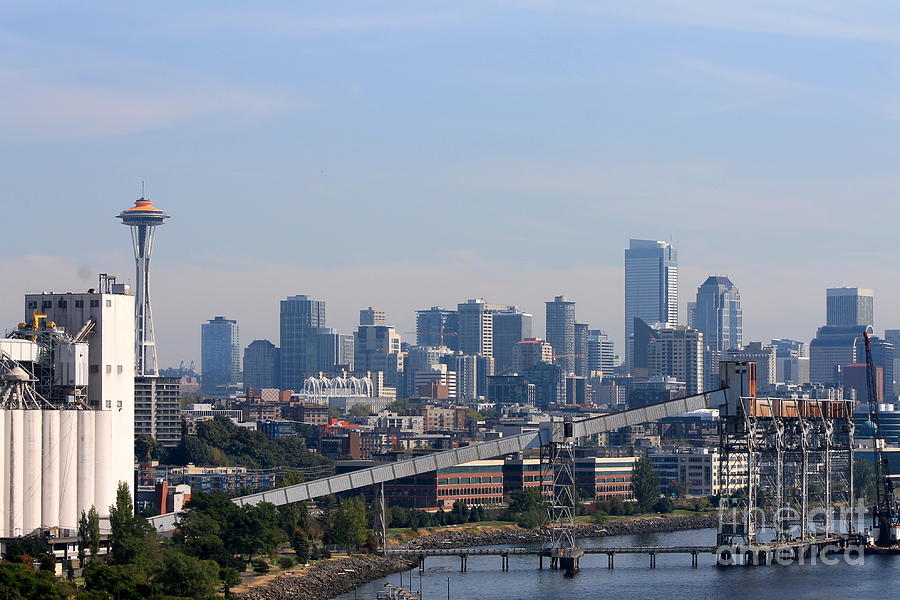 Seattle Sky Line Photograph by Pamela Walrath