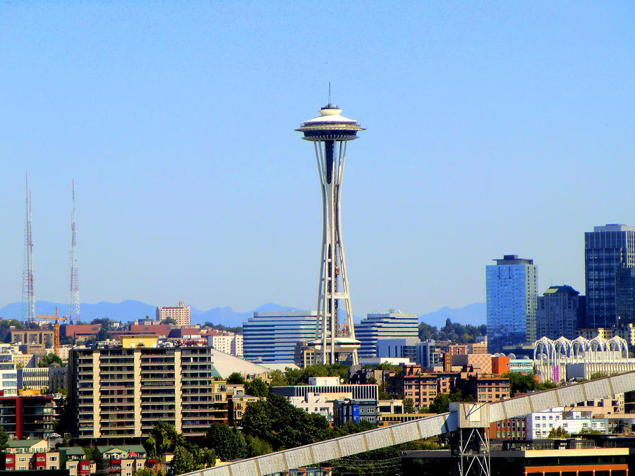 Seattle Photograph - Seattle Space Needle by Mindy Newman
