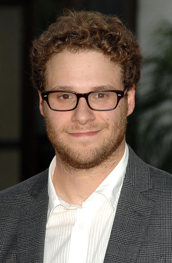 Seth Rogen At Arrivals For Funny People Photograph by Everett