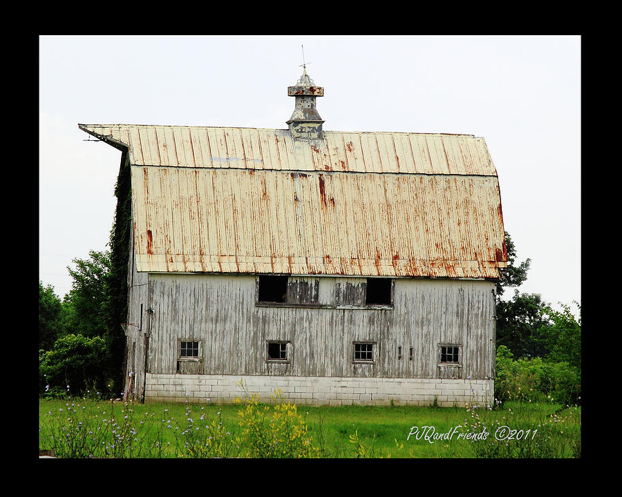 Sherwins Barn Photograph by PJQandFriends Photography