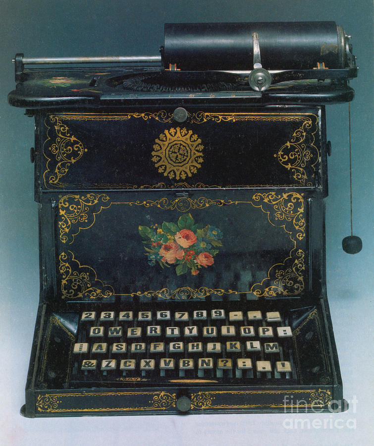 Typewriter Photograph - Sholes And Glidden Typewriter by Science Source