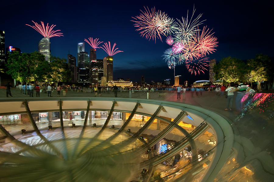 Singapore - Fireworks Photograph by Ng Hock How