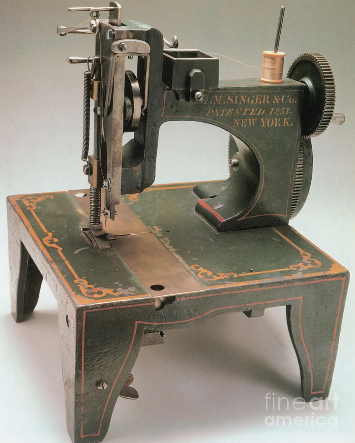 Singer Sewing Machine Photograph by Science Source