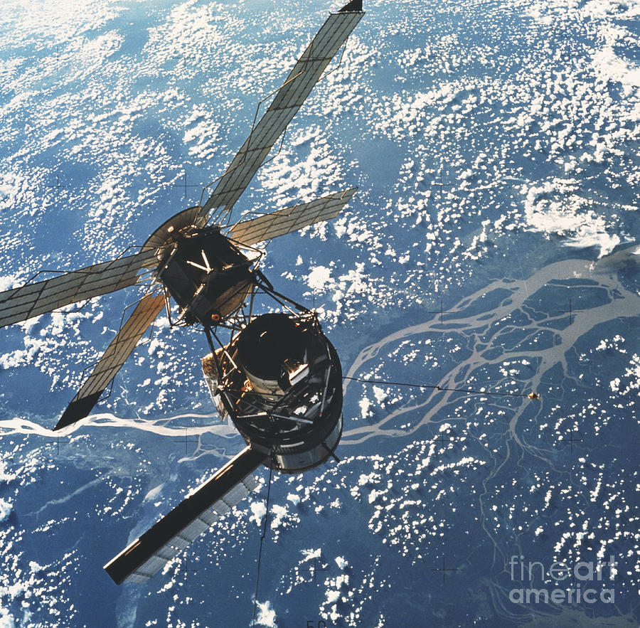Skylab Space Station Photograph by Science Source